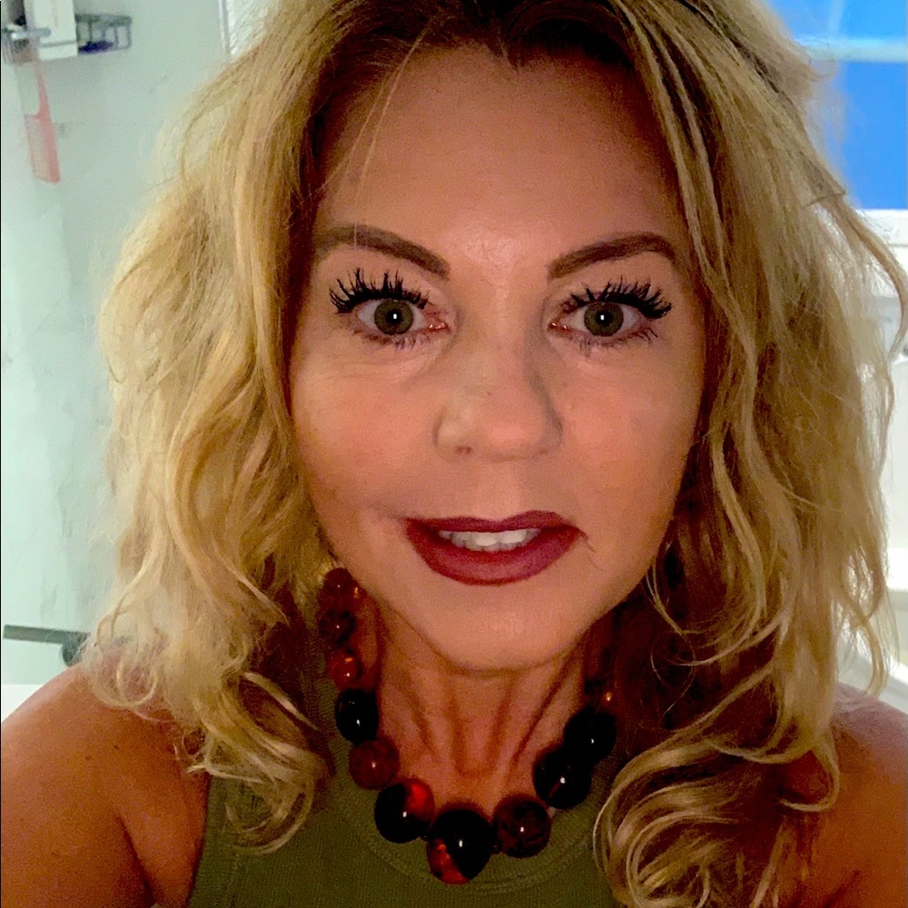Meet your Posher, Anita